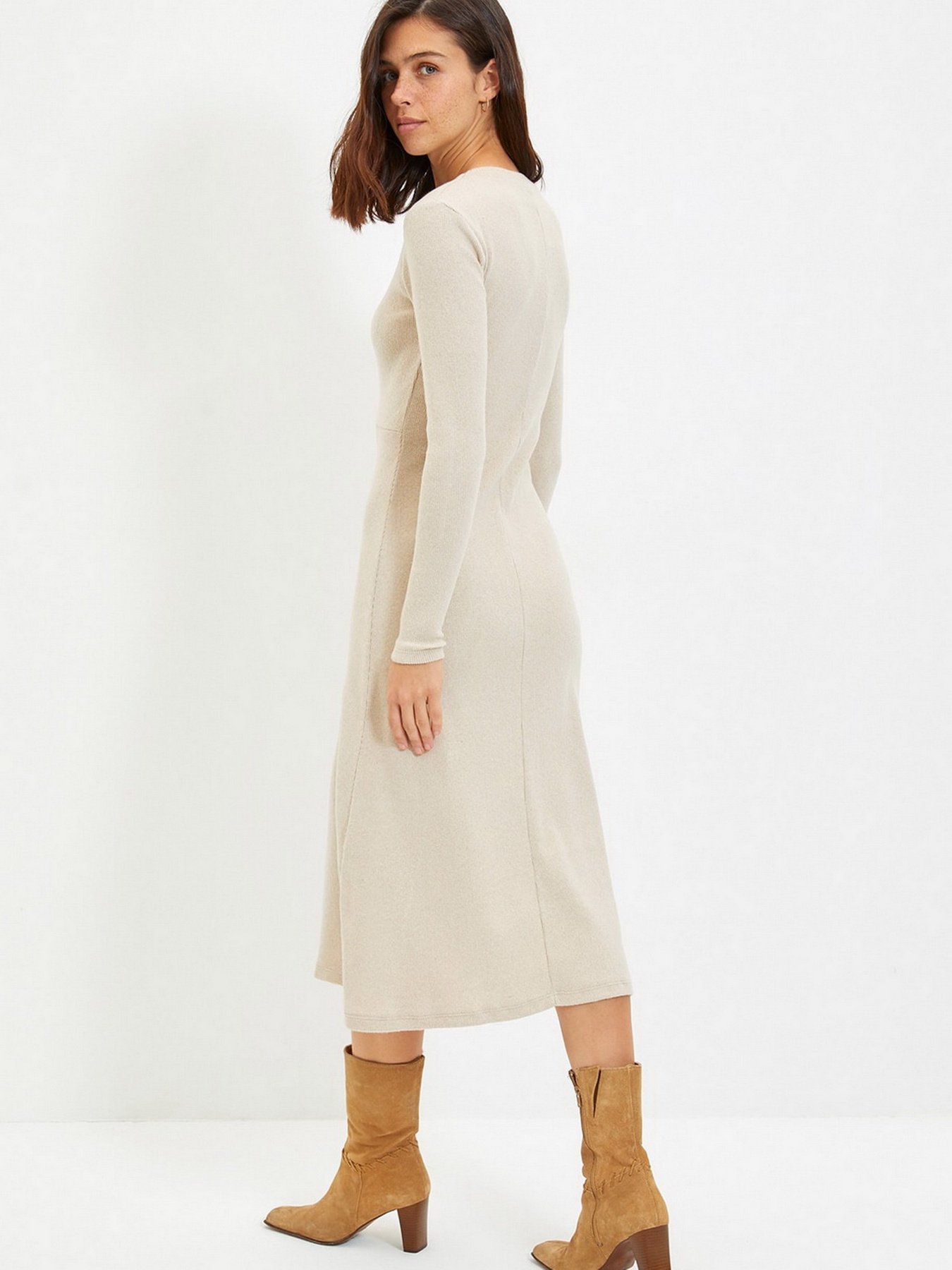 Сукня міді Trendyol модель TWOAW22EL1380/Bej Фото