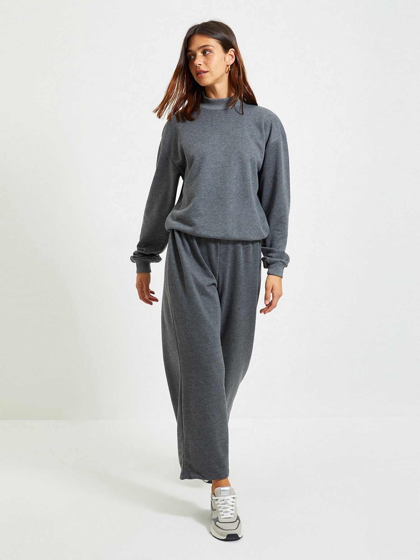 Спортивный костюм Trendyol модель TWOAW22EM0003/Antrasit Фото