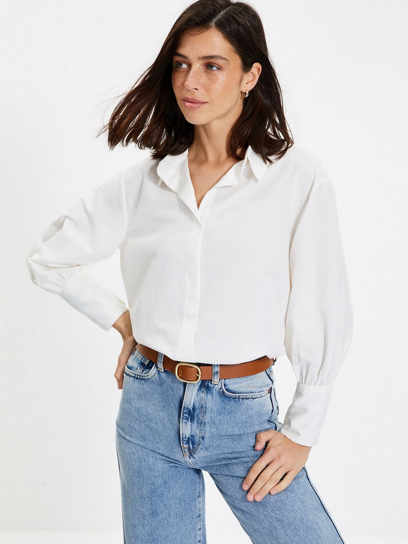 Рубашка Trendyol модель TWOAW22GO0509/Ekru Фото