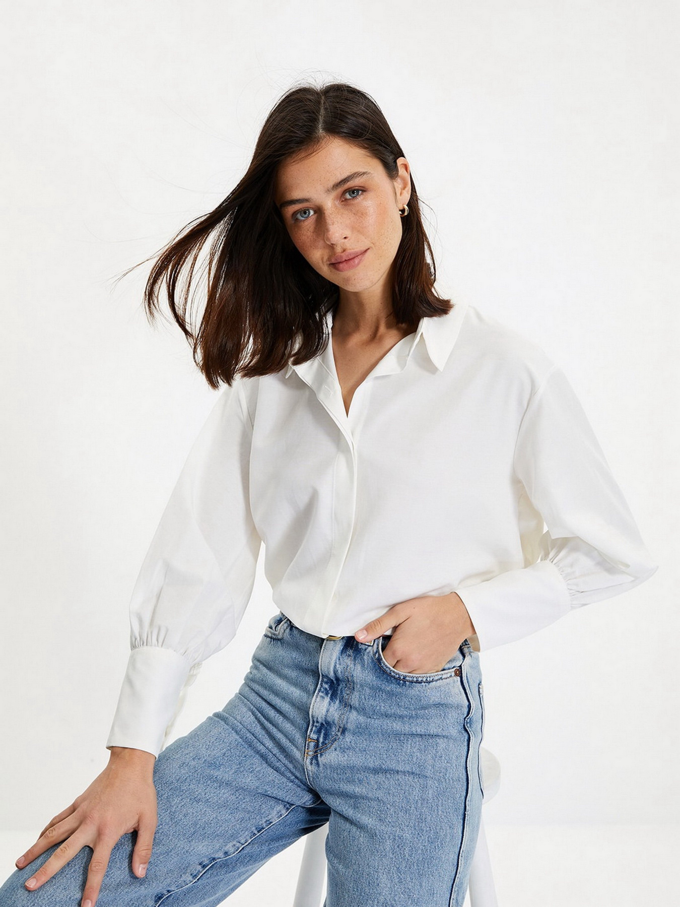 Рубашка Trendyol модель TWOAW22GO0509/Ekru Фото