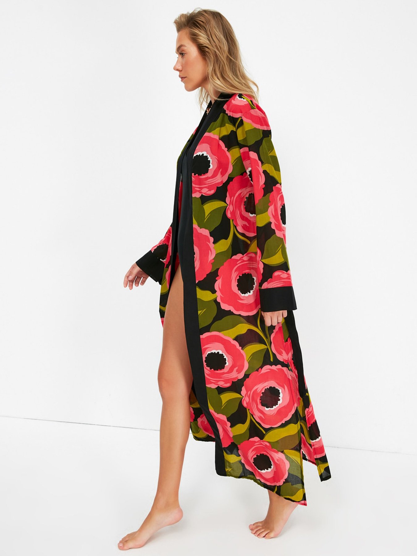 Парео Trendyol модель TBESS21KM0156/Cok Renkli Фото