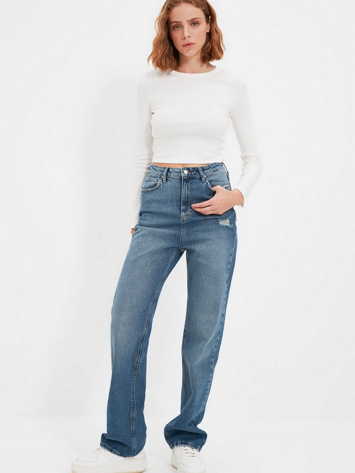 Прямые джинсы Trendyol Wide Leg модель TWOAW22JE0918/Mavi Фото