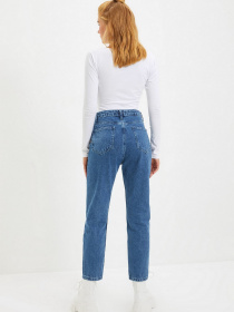 Джинси мом Trendyol Mom модель TWOAW22JE0972/Mavi Фото