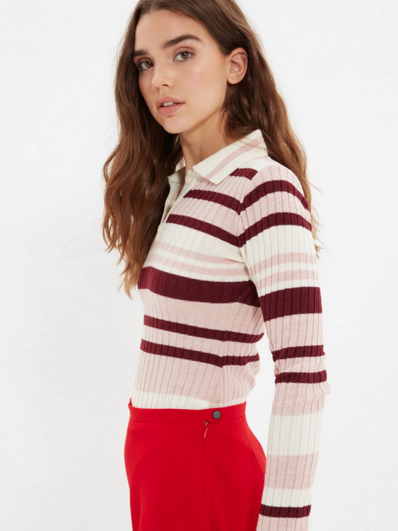 Джемпер Trendyol модель TWOAW22KZ0722/Ekru Джемпер Trendyol модель TWOAW22KZ0722/Ekru Фото