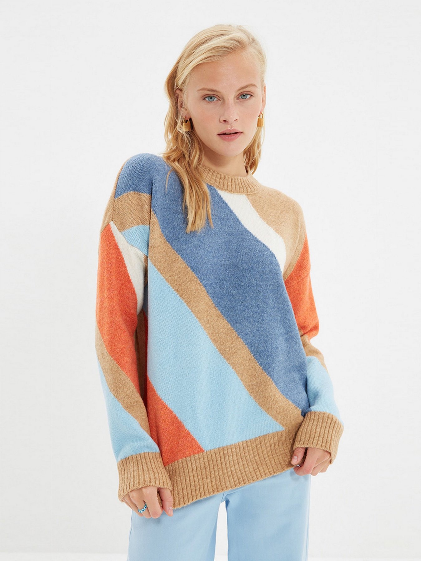 Свитер Trendyol модель TWOAW22KZ1470/Camel Свитер Trendyol модель TWOAW22KZ1470/Camel Фото