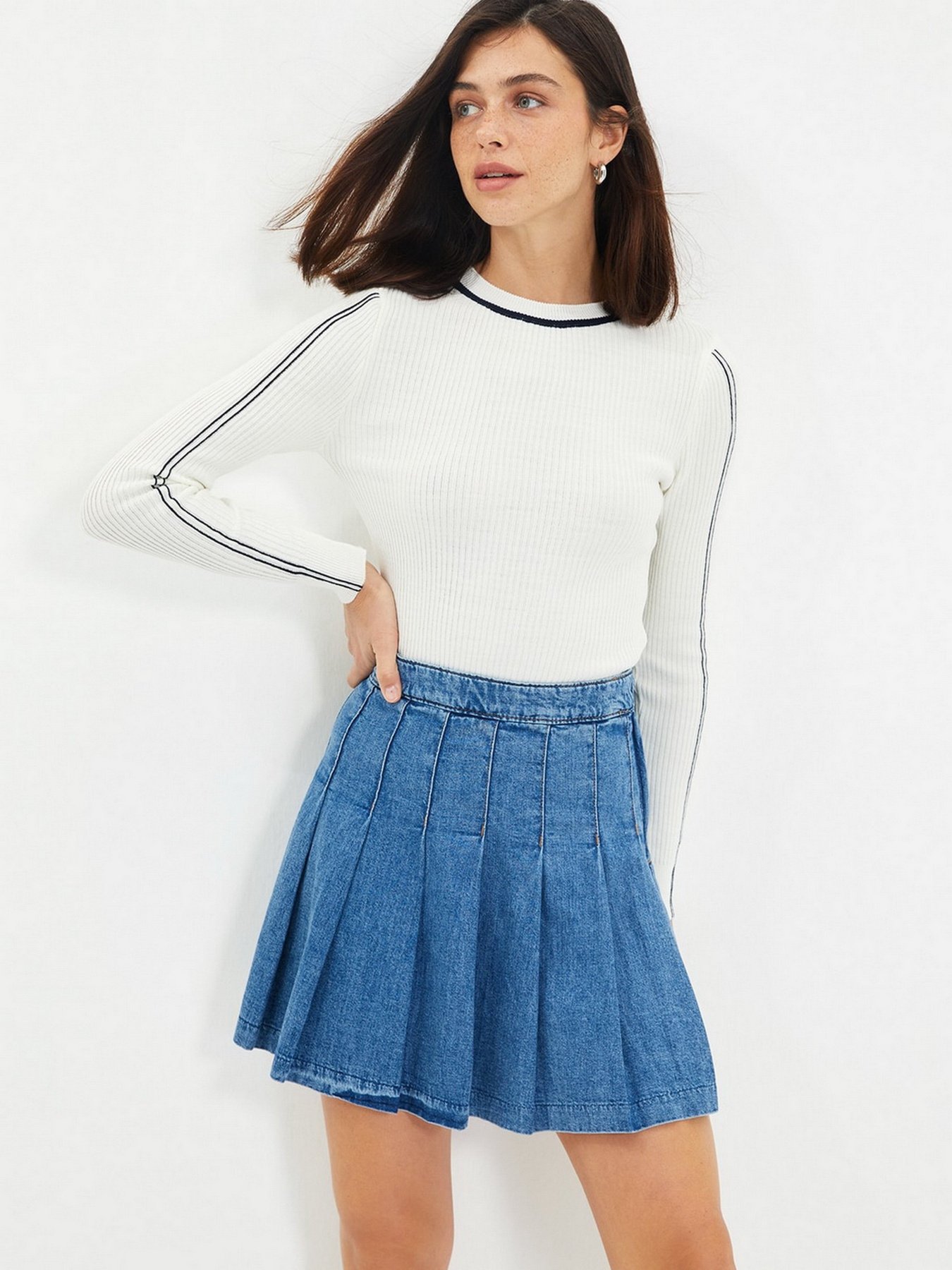 Лонгслів Trendyol модель TWOAW22KZ1518/Ekru Фото