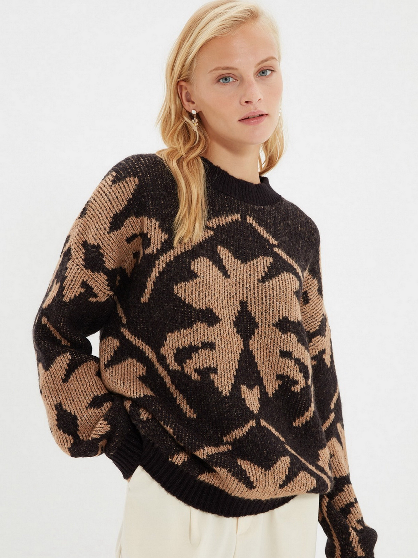 Свитер Trendyol модель TWOAW22KZ1661/Lacivert Свитер Trendyol модель TWOAW22KZ1661/Lacivert Фото