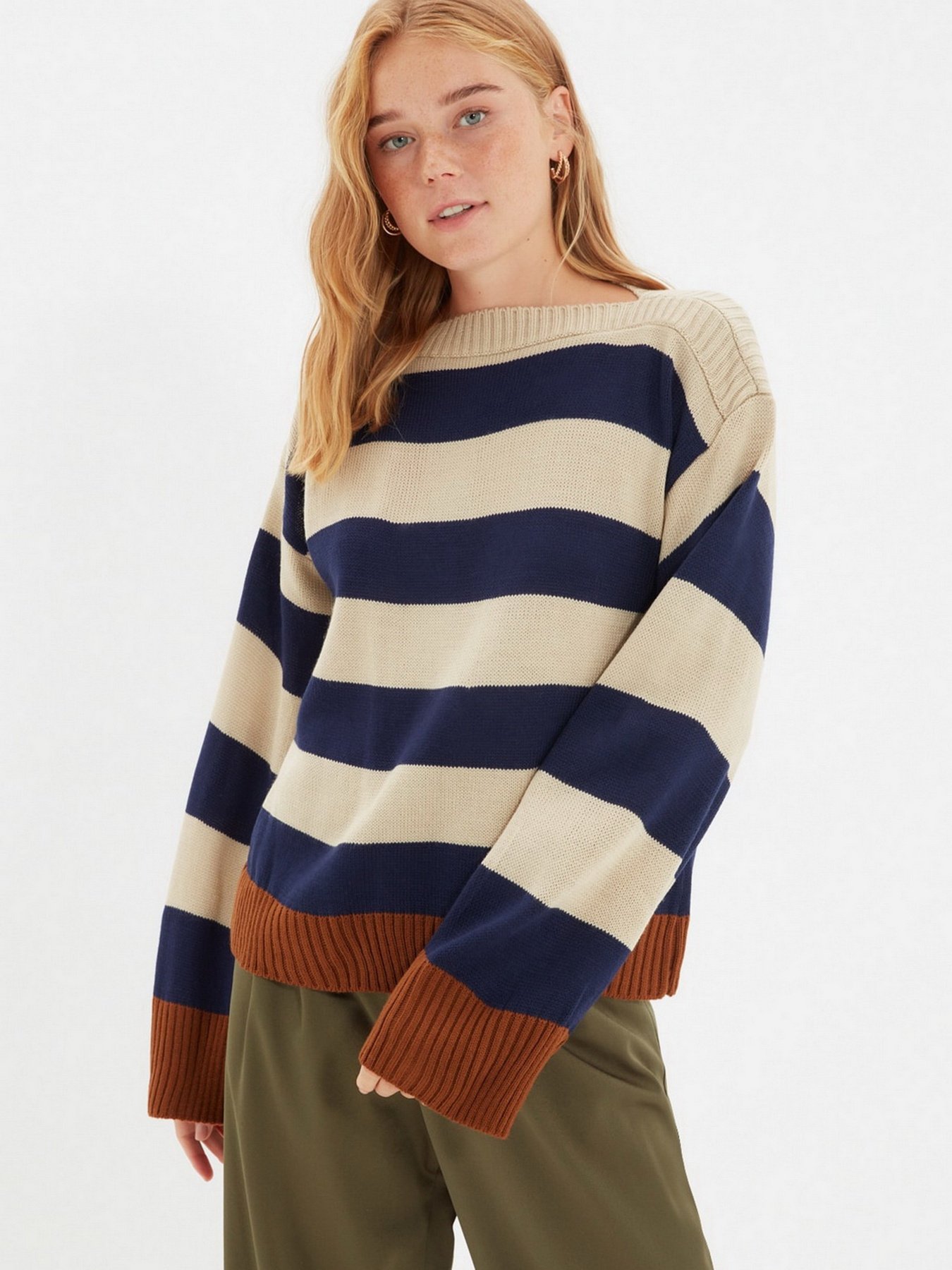 Свитер Trendyol модель TWOAW22KZ1706/Tas Фото