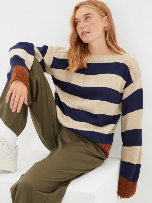 Свитер Trendyol модель TWOAW22KZ1706/Tas Фото