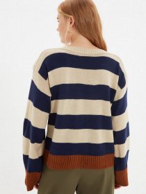 Свитер Trendyol модель TWOAW22KZ1706/Tas Фото