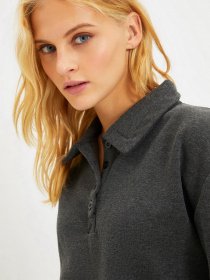 Свитшот Trendyol модель TWOAW22SW0423/Antrasit Свитшот Trendyol модель TWOAW22SW0423/Antrasit Фото