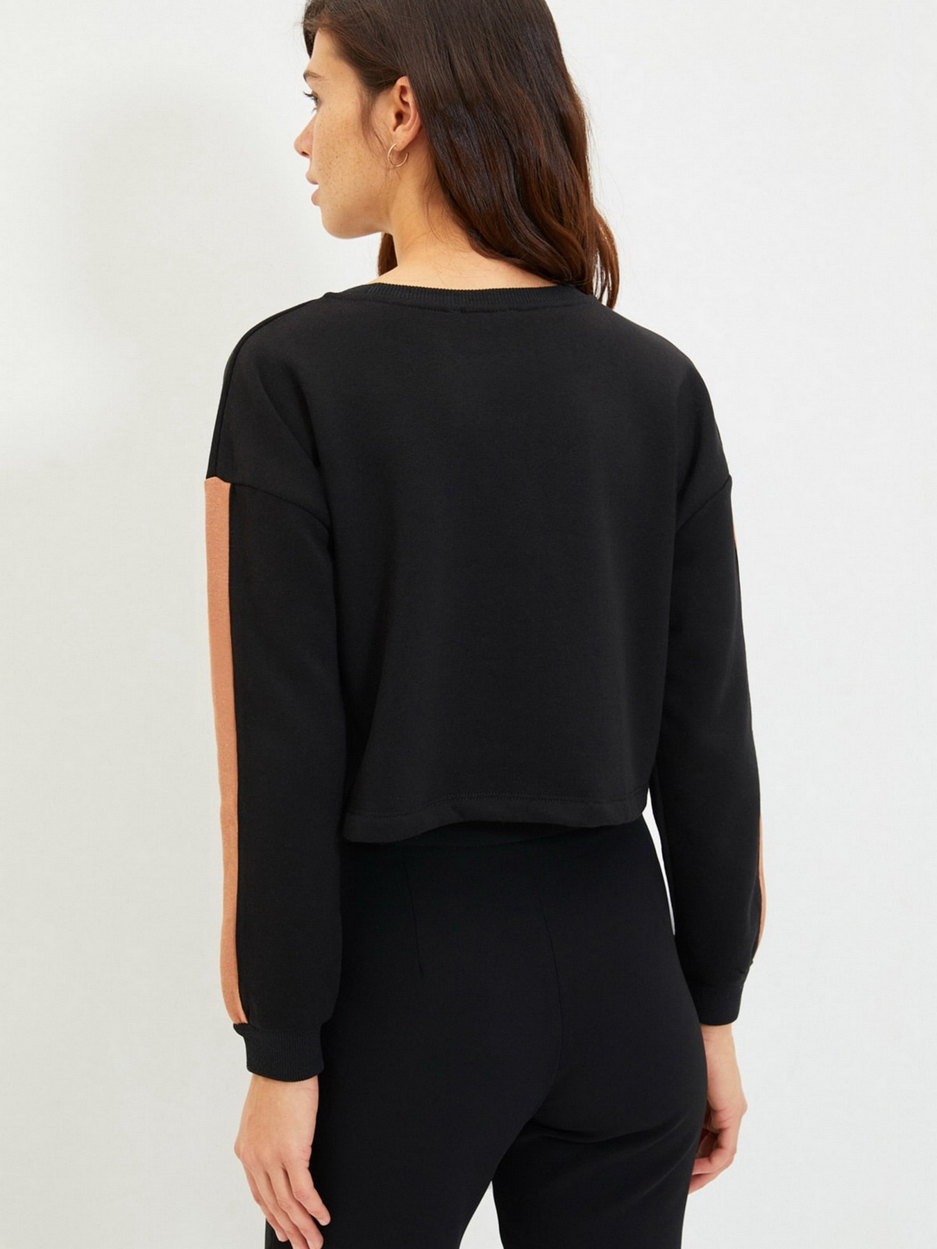 Свитшот Trendyol модель TWOAW22SW1120/Siyah Фото