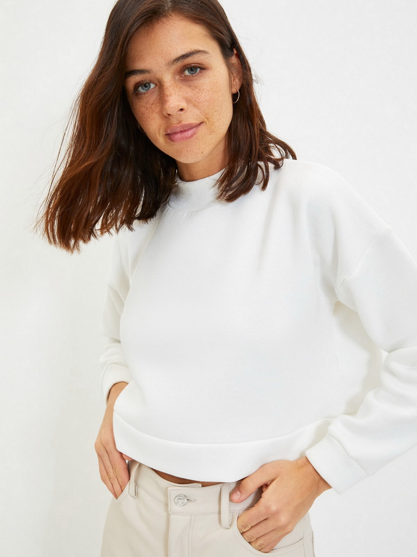 Свитшот Trendyol модель TWOAW22SW1121/Ekru Фото
