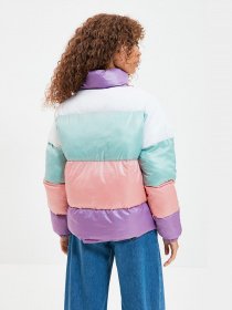 Пуховик Trendyol модель TWOAW22MO0077/Cok Renkli Фото