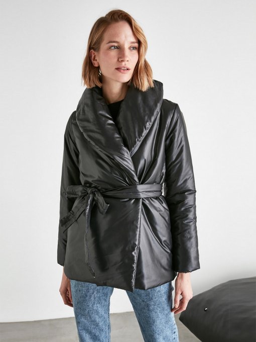 Пуховик Trendyol модель TWOAW21MO0051/Siyah Фото