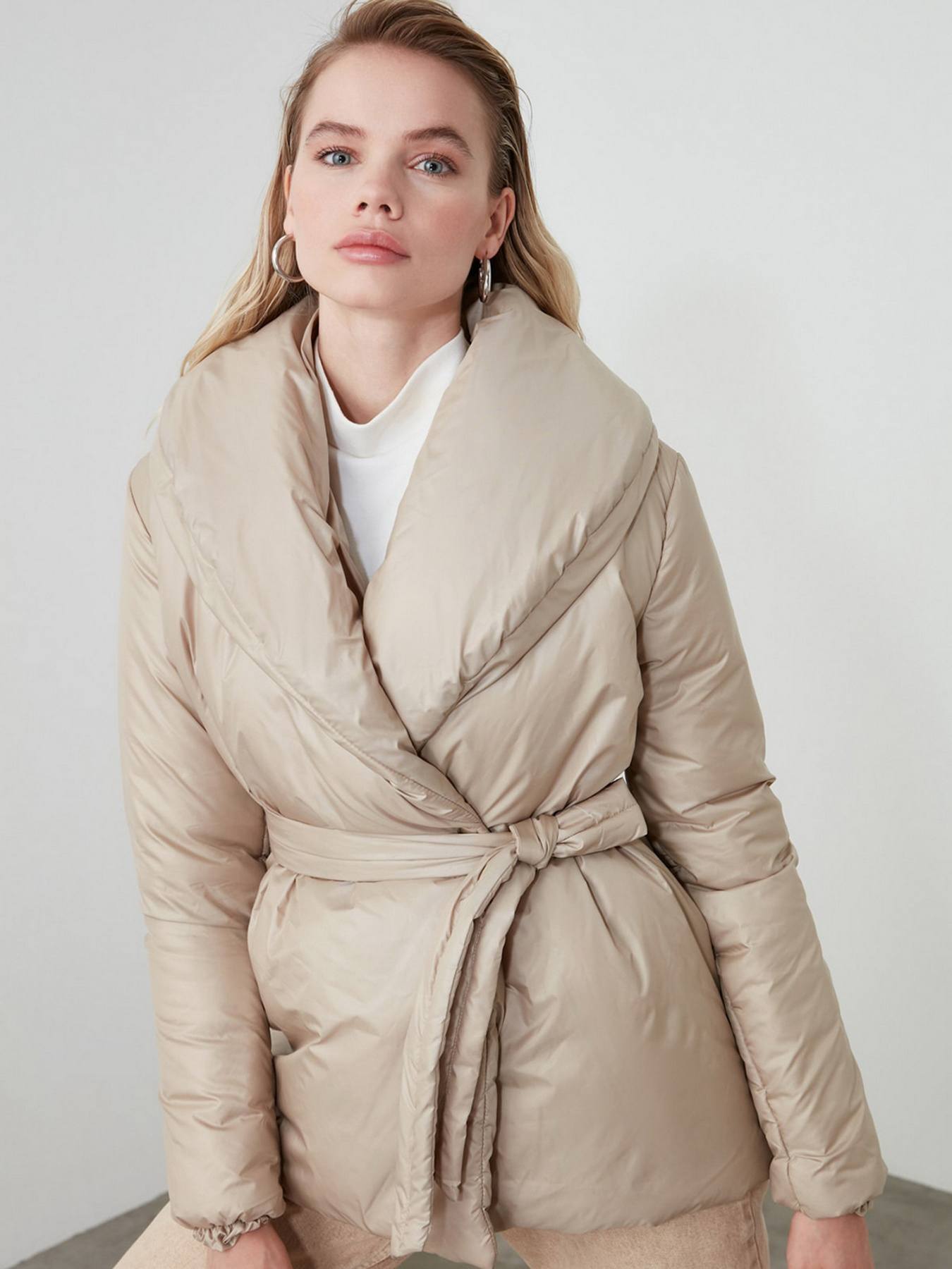 Пуховик Trendyol модель TWOAW21MO0051/Vizon Фото