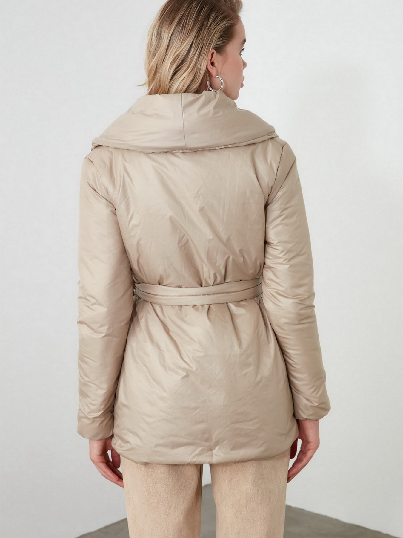 Пуховик Trendyol модель TWOAW21MO0051/Vizon Фото