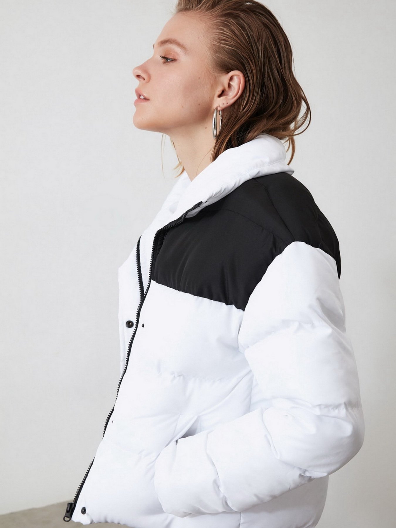 Пуховик Trendyol модель TWOAW21MO0052/Beyaz Фото