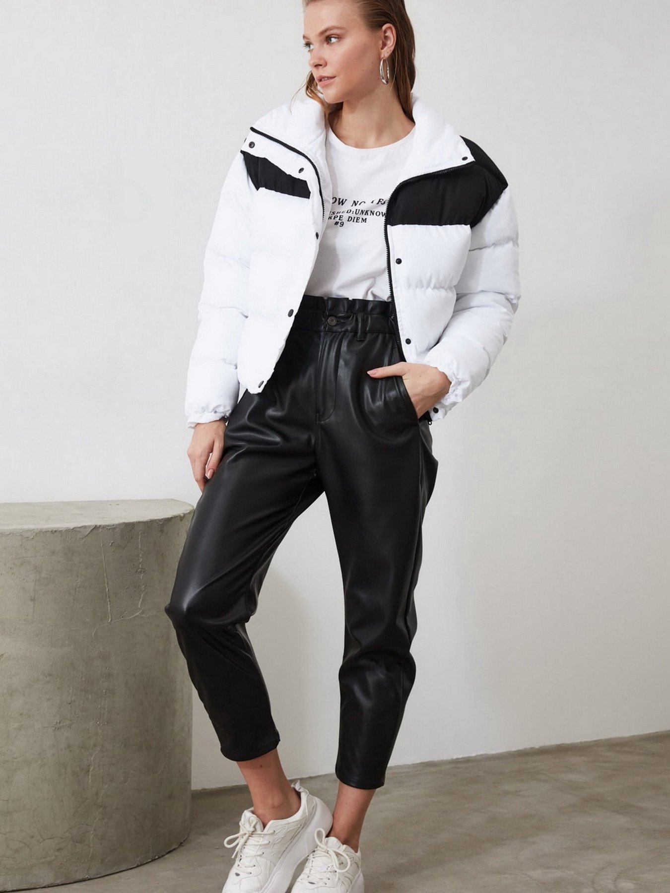 Пуховик Trendyol модель TWOAW21MO0052/Beyaz Фото