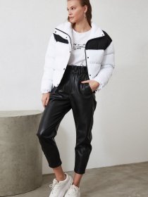 Пуховик Trendyol модель TWOAW21MO0052/Beyaz Фото