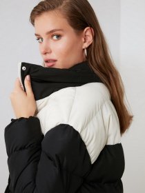 Пуховик Trendyol модель TWOAW21MO0052/Siyah Фото