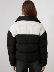 Пуховик Trendyol модель TWOAW21MO0052/Siyah Фото