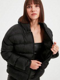 Пуховик Trendyol модель TWOAW22MO0029/Siyah Пуховик Trendyol модель TWOAW22MO0029/Siyah Фото