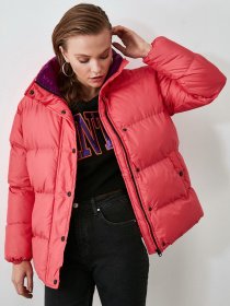 Пуховик Trendyol модель TWOAW21MO0065/Pembe Фото