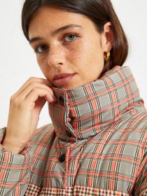 Пуховик Trendyol модель TWOAW22MO0012/Cok Renkli Пуховик Trendyol модель TWOAW22MO0012/Cok Renkli Фото