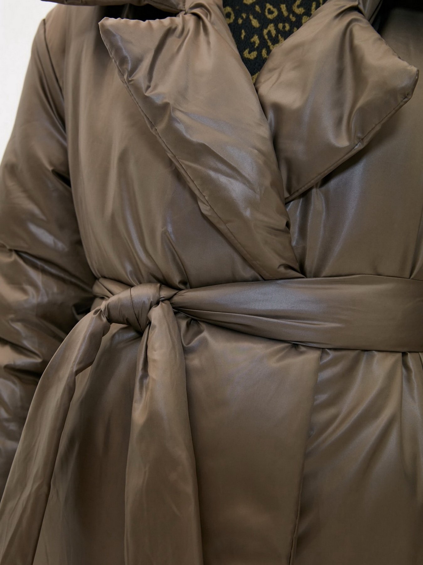 Пуховик Trendyol модель TWOAW22MO0044/Haki Фото