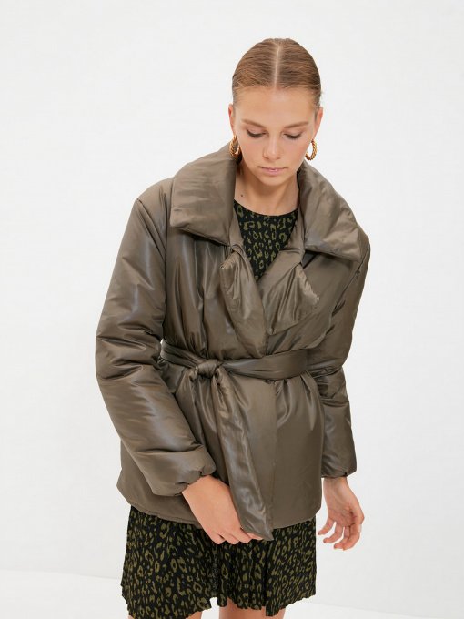 Пуховик Trendyol модель TWOAW22MO0044/Haki Фото