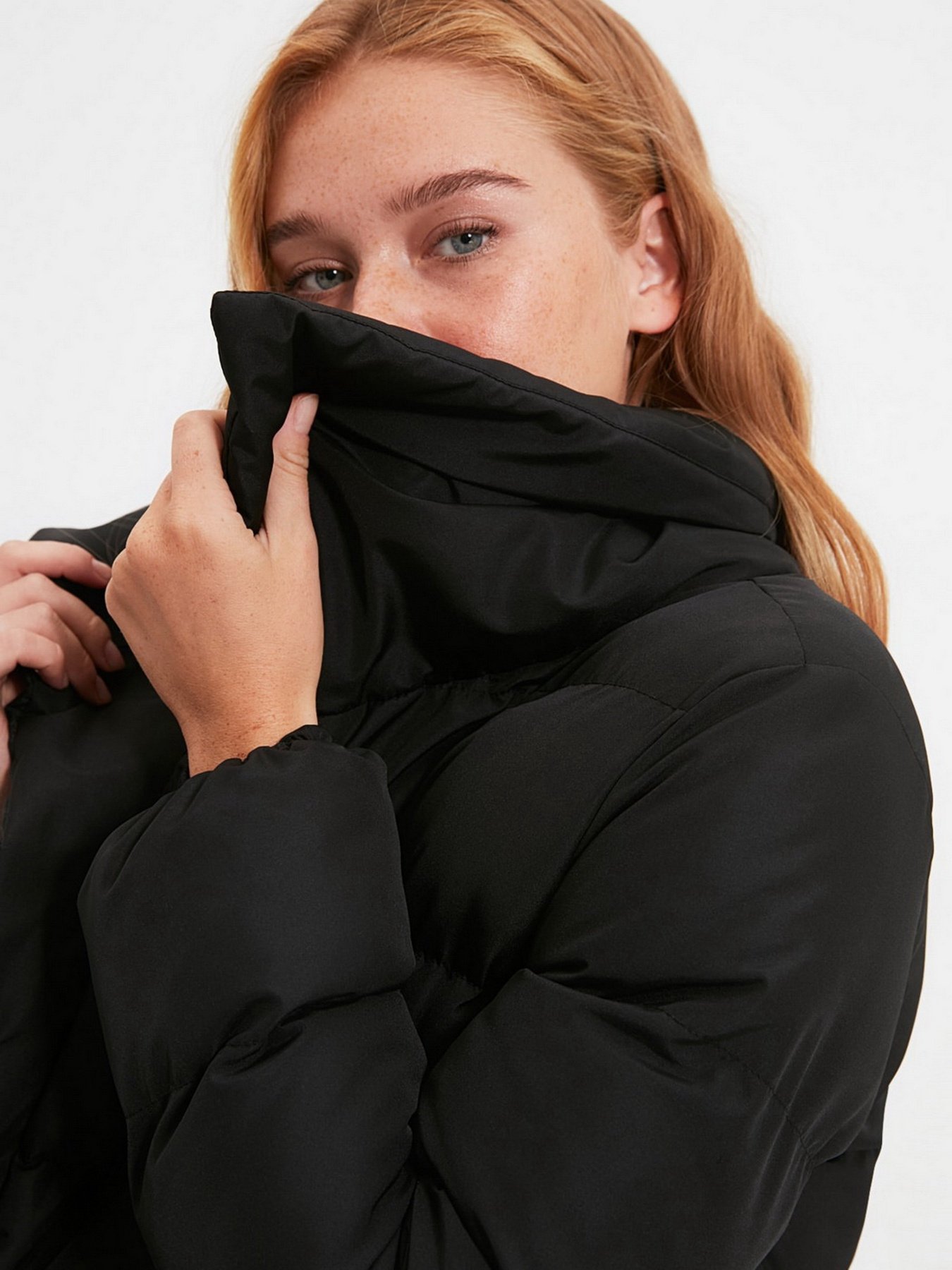 Пуховик Trendyol модель TWOAW22MO0402/Siyah Фото