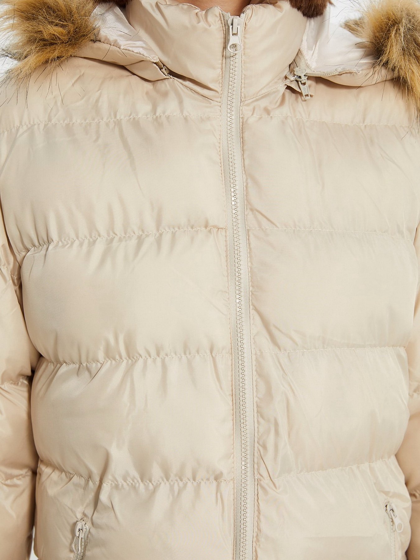 Пуховик Trendyol модель TWOAW22MO0275/Bej Пуховик Trendyol модель TWOAW22MO0275/Bej Фото