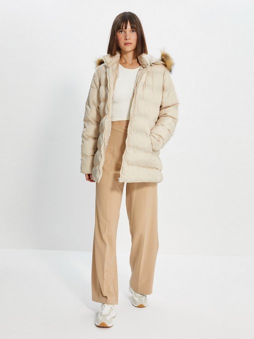Пуховик Trendyol модель TWOAW22MO0275/Bej Фото
