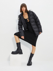 Пуховик Trendyol модель TWOAW22MO0275/Siyah Фото