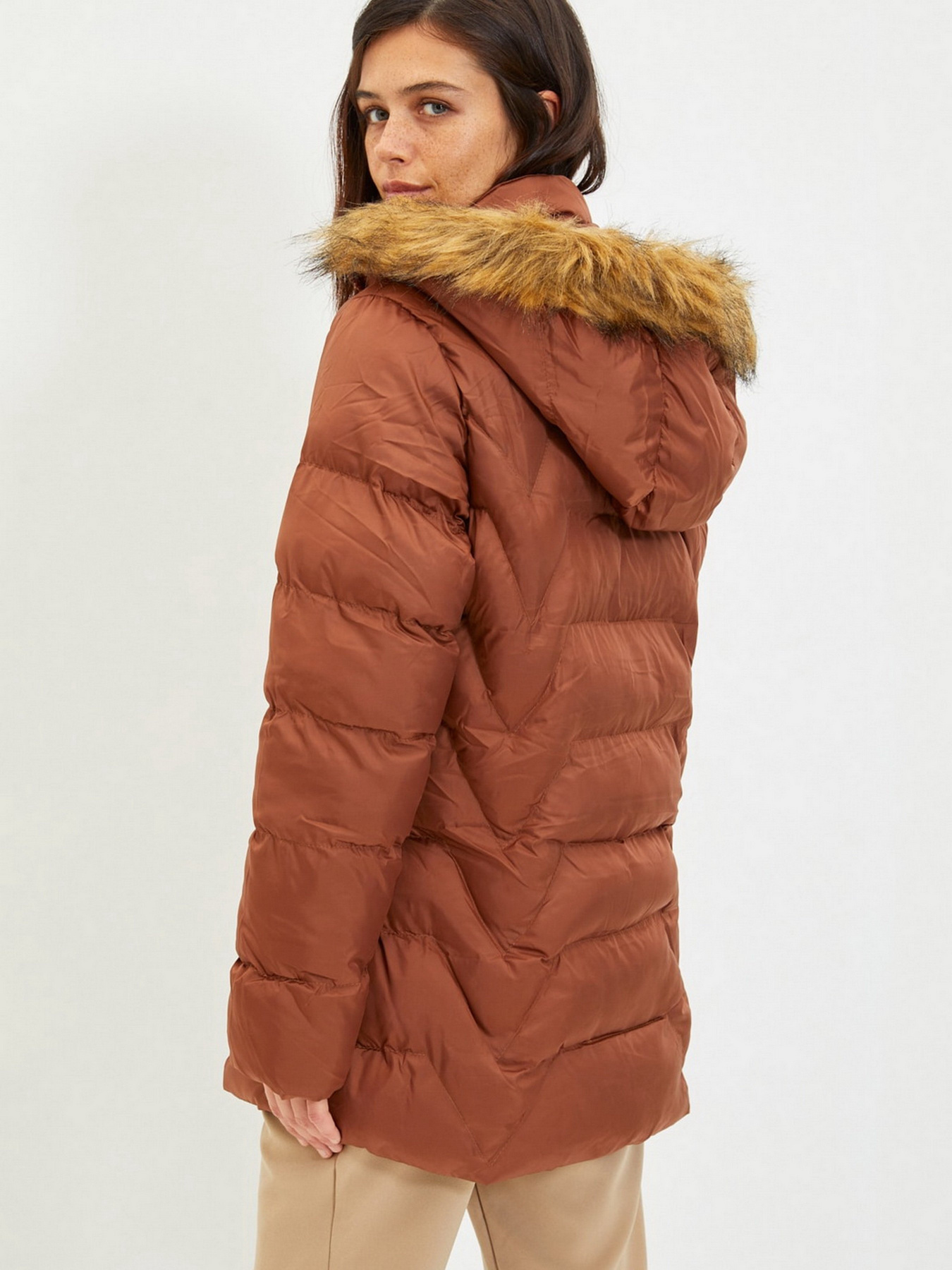 Пуховик Trendyol модель TWOAW22MO0582/Kahverengi Фото