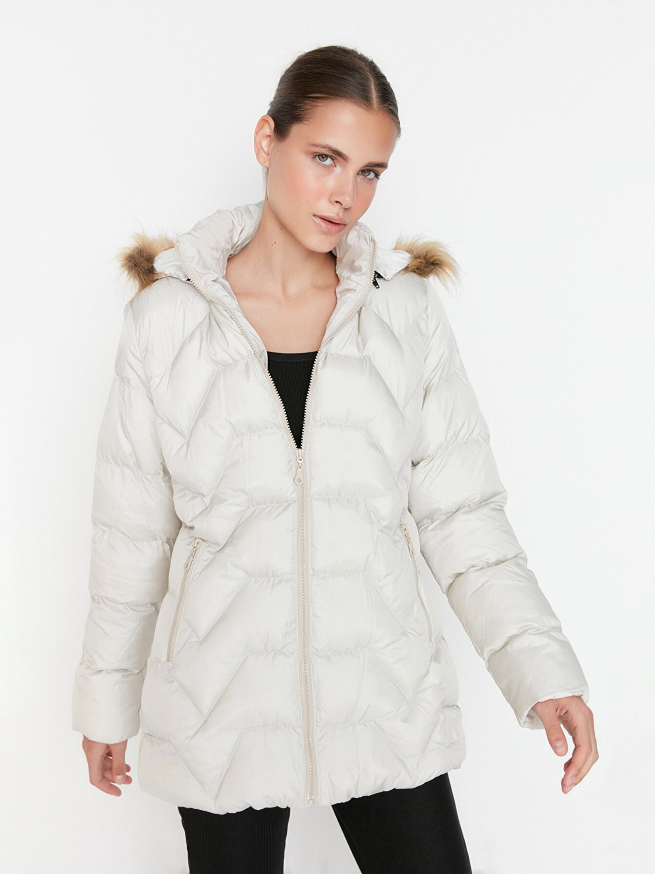 Пуховик Trendyol модель TWOAW22MO0582/Tas Фото