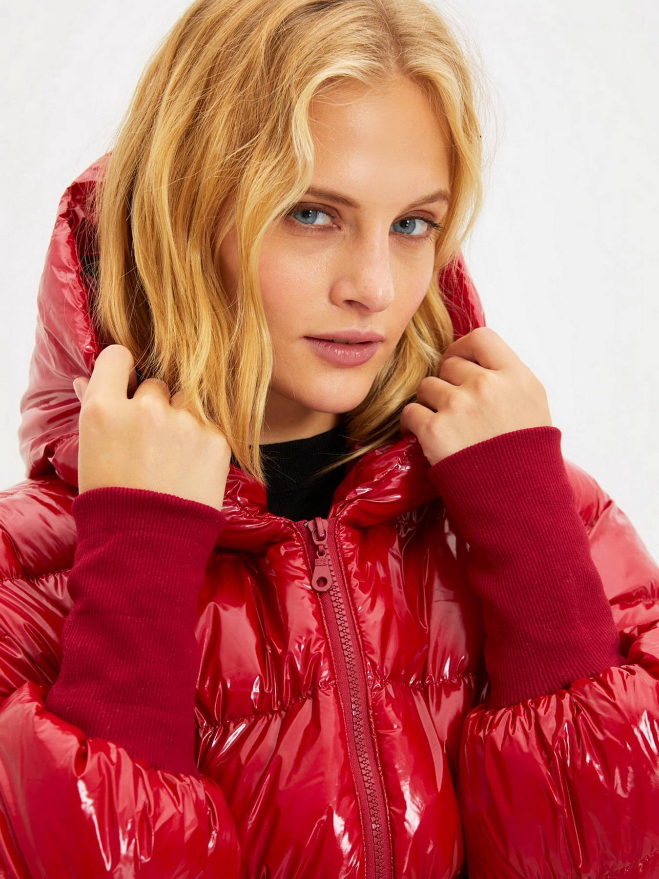 Зимняя куртка Trendyol модель TWOAW20MO0014/Kirmizi Зимняя куртка Trendyol модель TWOAW20MO0014/Kirmizi Фото