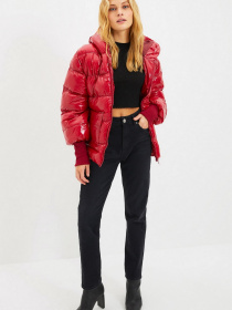 Зимняя куртка Trendyol модель TWOAW20MO0014/Kirmizi Зимняя куртка Trendyol модель TWOAW20MO0014/Kirmizi Фото