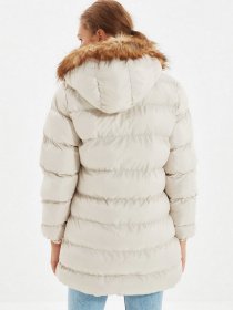 Зимняя куртка Trendyol модель TWOAW22MO0574/Bej Фото