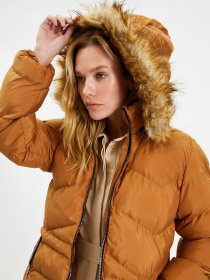 Зимова куртка Trendyol модель TWOAW22MO0574/Camel Фото
