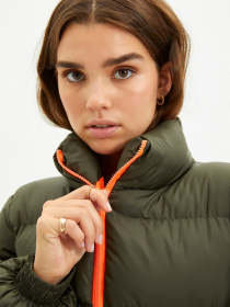 Демісезонна куртка Trendyol модель TWOAW21MO0075/Haki Фото