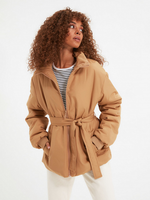 Демисезонная куртка Trendyol модель TWOAW22MO0067/Camel Фото