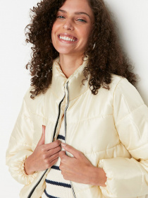 Демісезонна куртка Trendyol модель TWOAW20MO0088/Bej Фото