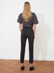 Зауженные джинсы Trendyol Slim модель TWOSS21JE0014/Siyah Фото