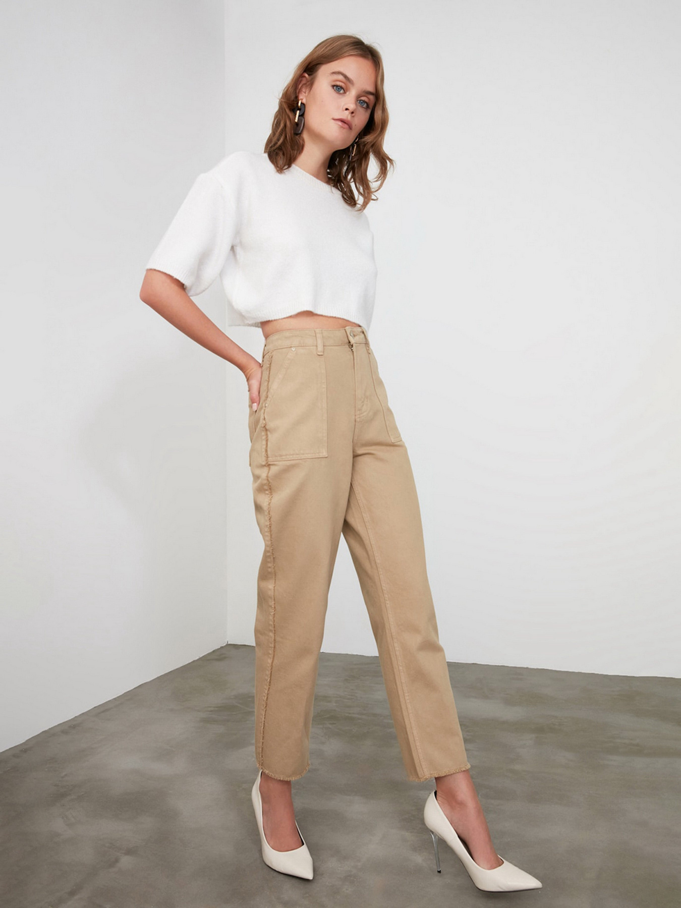 Прямі джинси Trendyol Straight модель TWOAW21JE0072/Camel Фото