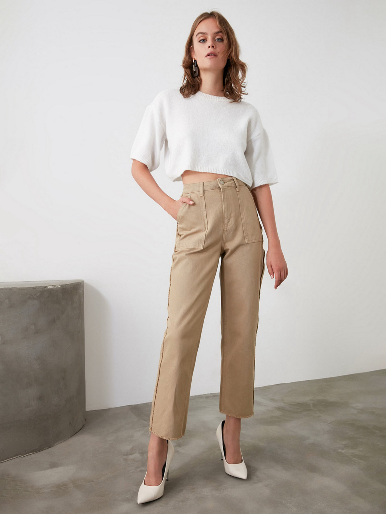 Прямі джинси Trendyol Straight модель TWOAW21JE0072/Camel Фото