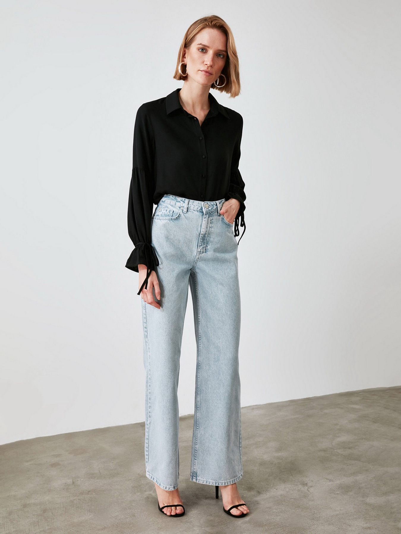 Широкие джинсы Trendyol Wide Leg модель TWOAW21JE0573/Gri Фото