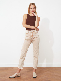 Джинси мом Trendyol Mom модель TWOSS21JE0172/Taba Фото