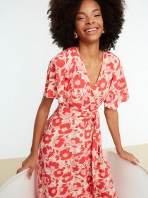 Платье миди Trendyol модель TWOSS22EL0168/Pembe Фото